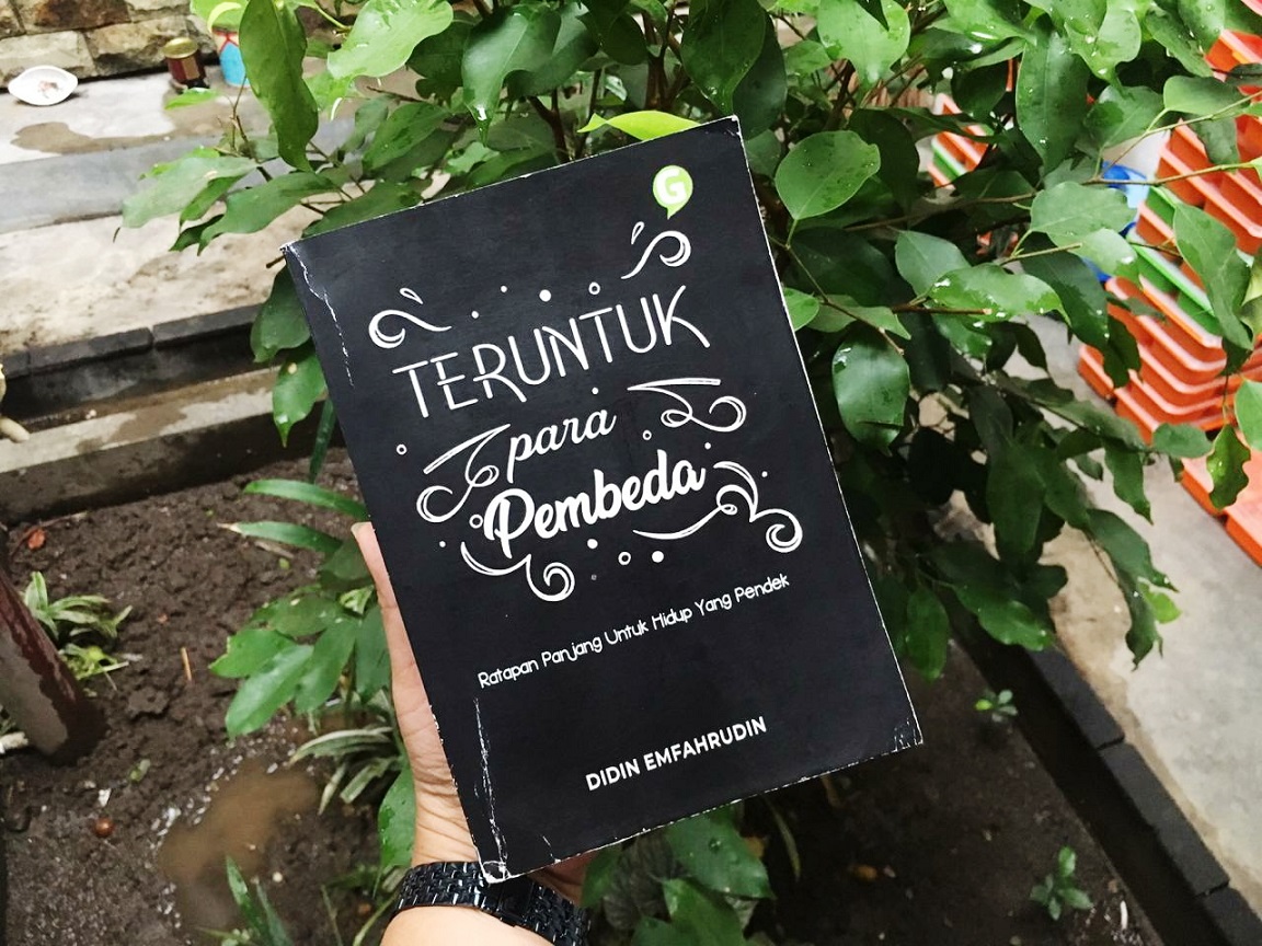 [Review Buku] Teruntuk Para Pembeda: Ratapan Panjang untuk Hidup yang Pendek