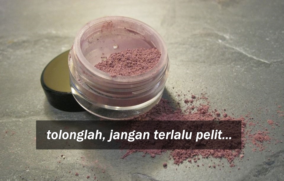 5 Alasan Logis Kenapa Kamu Jangan Pernah Beli Makeup Second. Bukan Irit, Kamu Itu Pelit!