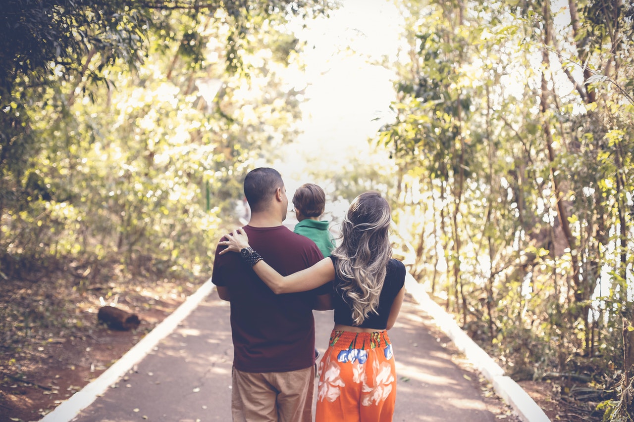 Tak Peduli Bagaimana Pernikahan Kalian, Tolong Rawatlah dengan Baik Buah Hati Kalian