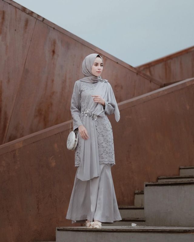 kebaya modern