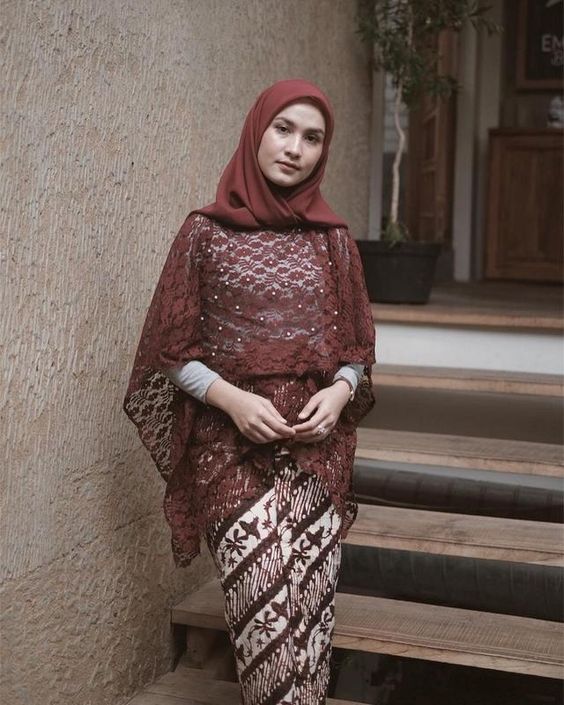 kebaya maroon hijab