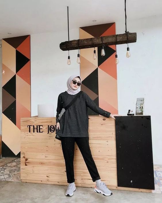 OOTD Hijab dan celana Hitam