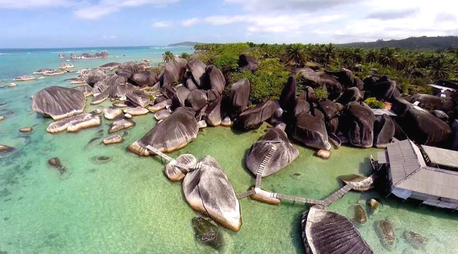 7 Destinasi Wisata yang Cantik di Pulau Natuna