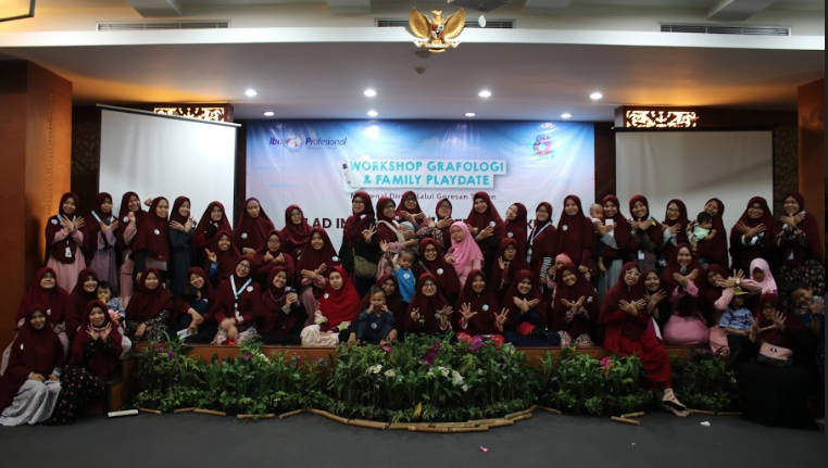 Komunitas Ibu Profesional Jakarta Menghelat Workshop Grafologi dan Family Playdate