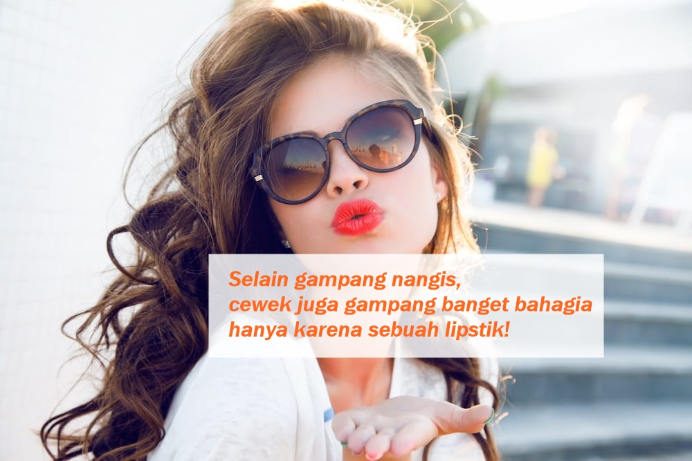 5 Alasan Kenapa Lipstik Jadi Bagian Penting di Hidup Cewek. Bukan Cuma Nutupin Bibir Hitam!