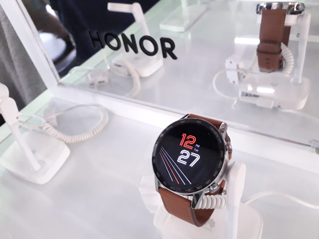 Ini Smartwatch Terbaru dari HONOR Bersama Celebrity Fitness. Semakin Melengkapi Gaya Hidupmu!