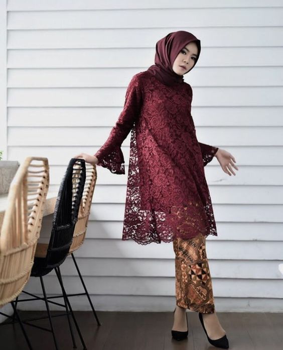 kebaya maroon hijab