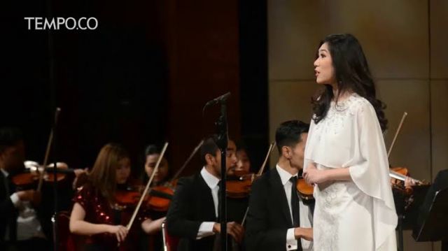 Isyana Konser Musik Klasik