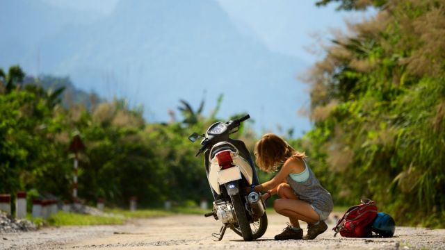 solo female traveler