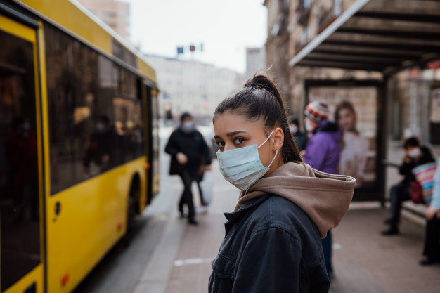 Sering Keliru, ini Cara Pakai Masker yang Benar biar Efektif Cegah Virus. Masker Bedah Terutama