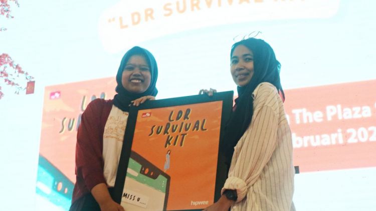 Untuk Para Pejuang Jarak, Hipwee Terbitkan Buku ‘LDR Survival Kit’ Biar Kamu Nggak Berjuang Sendirian