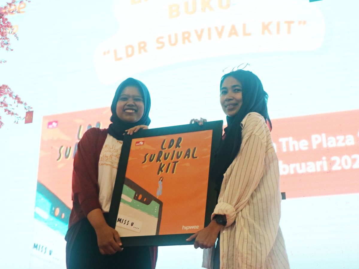 Untuk Para Pejuang Jarak, Hipwee Terbitkan Buku ‘LDR Survival Kit’ Biar Kamu Nggak Berjuang Sendirian