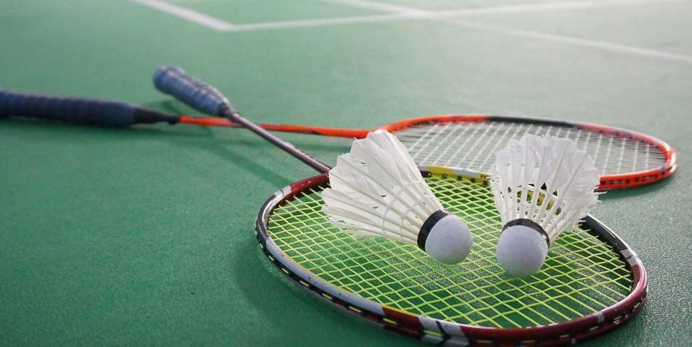 6 Alasan Badminton Jadi Olahraga yang Paling Cocok buat Pegawai Startup. Tolong PNS Minggir Dulu~