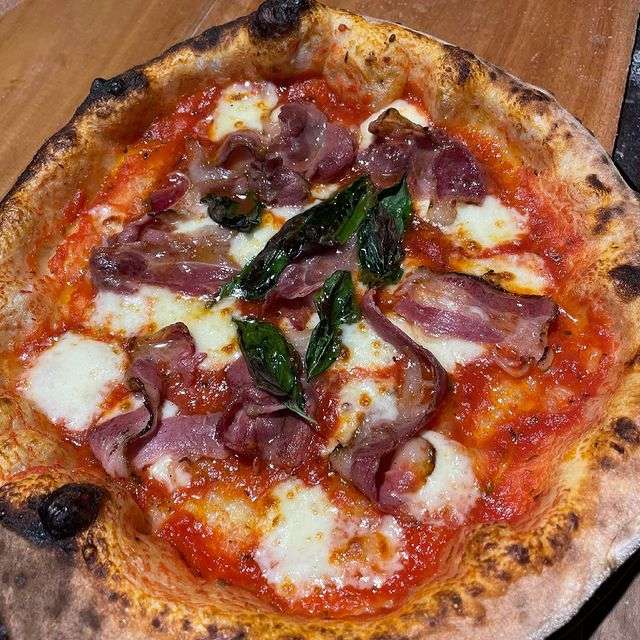 Photo by @fransis_pizza on Instagram