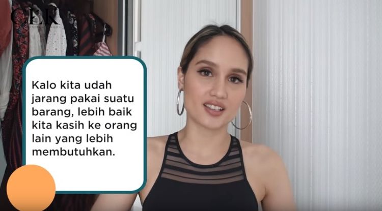 Ini Isi Lemari Cinta Laura yang Bajunya Cuma Itu-Itu Aja. Cantik, Modis Tapi Sederhana!