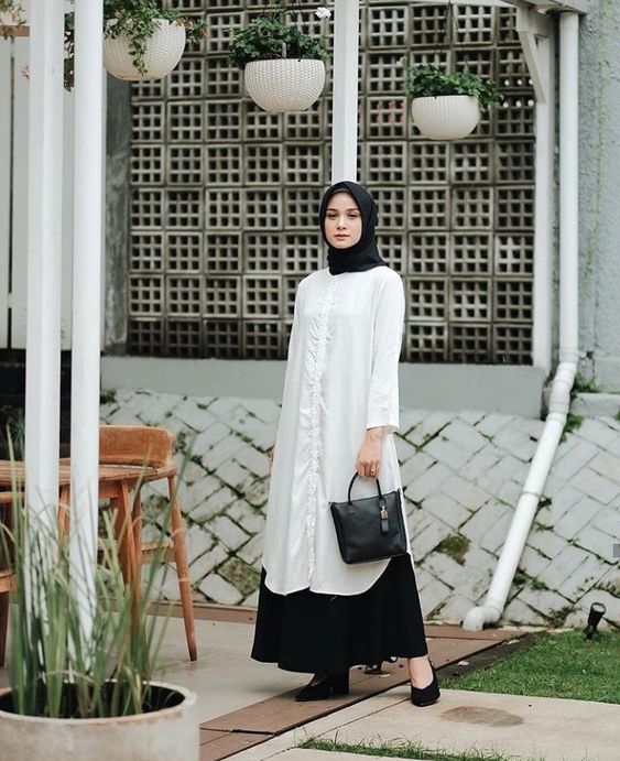 tunik putih