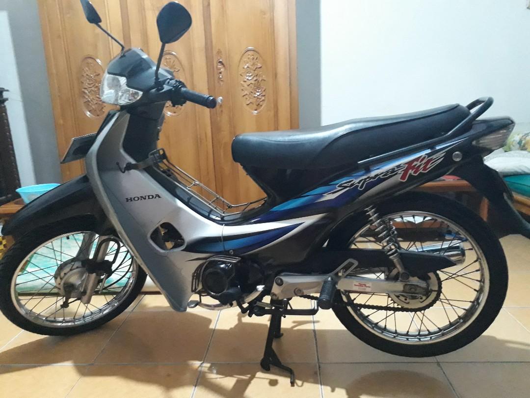 Suka Duka Jadi Pengendara Supra yang Jarang Orang Paham. Legenda Motor Bebek pada Zamannya