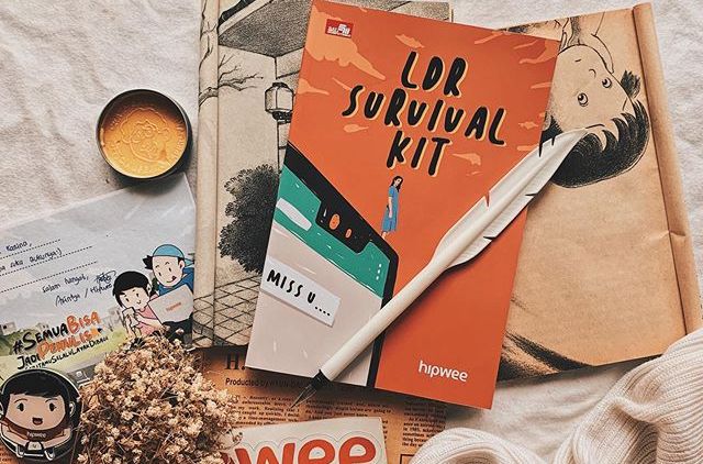 #LDRSurvivalKit: Sebuah Buku yang Mewakili Problematika Para Pejuang Rindu. Baca Ini Dulu Sebelum Melepas Rindu