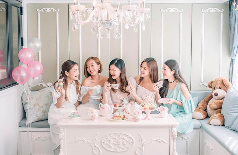 Oh Jadi ini Asal-Usul Tradisi Bridal Shower. Berawal dari Kisah Cinta Terhalang Restu!