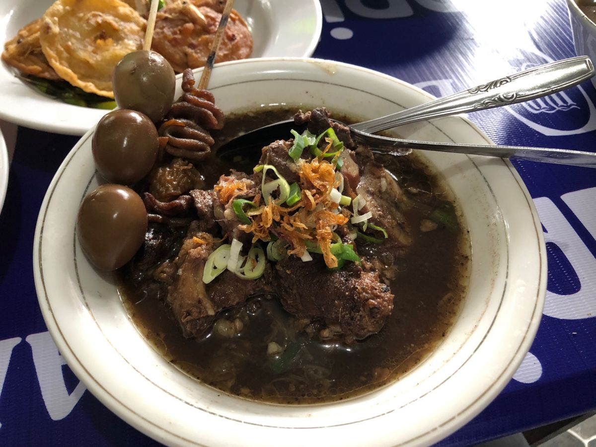 Coto Makassar ‘La Capila’ di Kotabaru, Kuliner Khas Bugis yang Bikin Goyang Lidah di Jogja