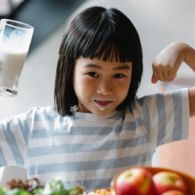 Demi Menjaga Daya Tahan Tubuh Anak, 7 Makanan Ini Wajib Ada di Rumah. Penting Nih, Moms!