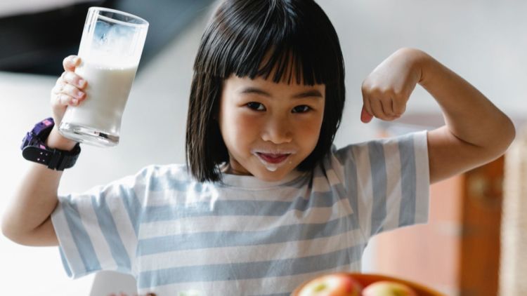 Demi Menjaga Daya Tahan Tubuh Anak, 7 Makanan Ini Wajib Ada di Rumah. Penting Nih, Moms!