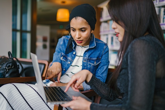 Siapa bilang perempuan yang fokus dalam karir susah dapat jodoh?