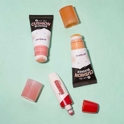 Walau Jarang Dandan, 3 Makeup Ini Wajib Kamu Bawa Biar Wajahmu Cerah Natural