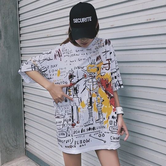 Sempat Dicap Nyeleneh Bahkan Dicaci, Kini 4 Desain Fashion Ini Justru Trending dan Dipuji!