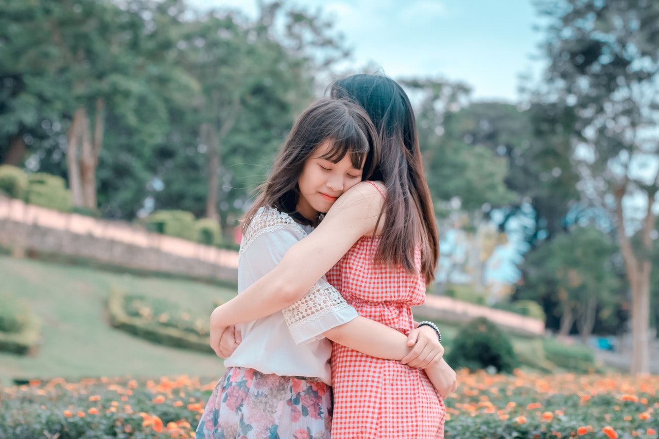 Untukmu yang Selalu Merasa Kurang Beruntung Tanpa Seorang Ibu, Jangan Merasa Sendirian. Ada Aku di Sisimu