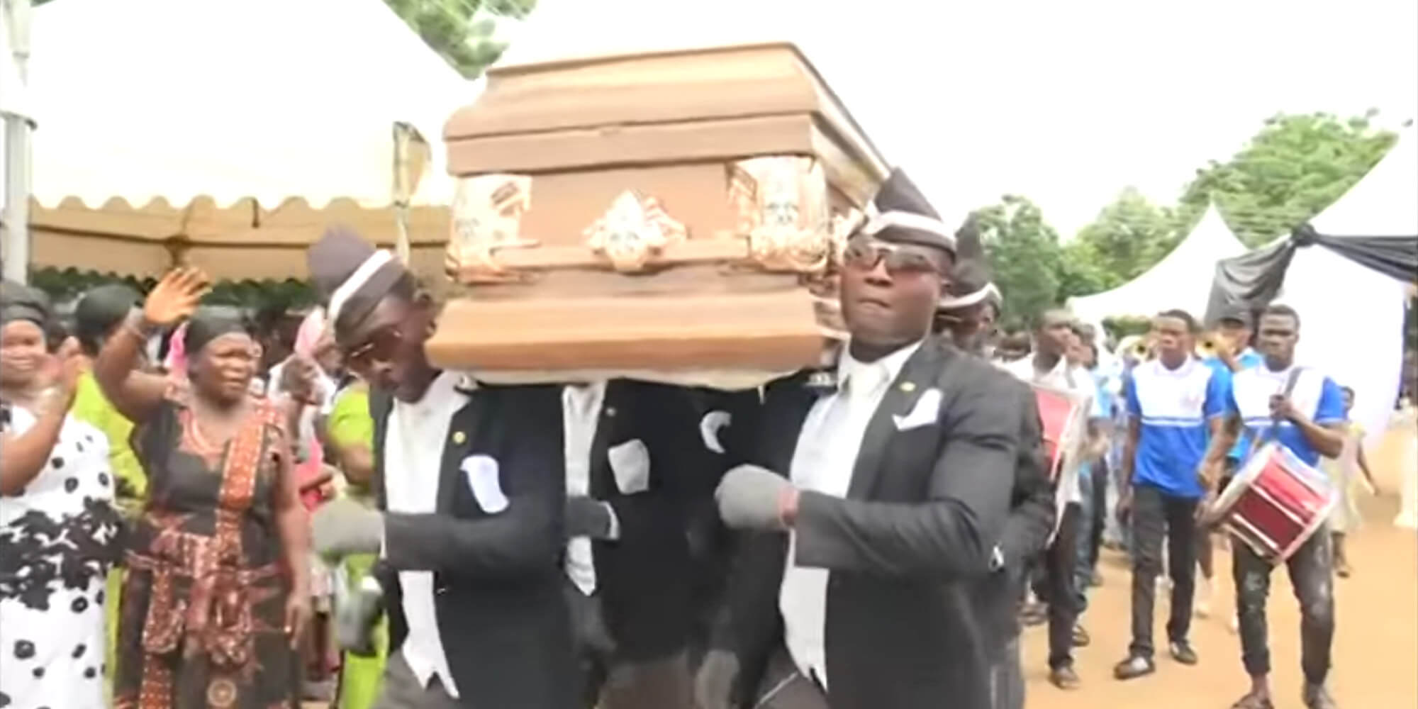 Kisah Pembawa Jenazah Bernama Ghana Pallbearers yang Viral. Nyentrik dan Kocak Abis!