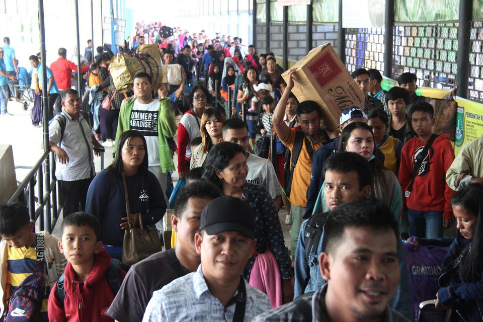 Kata Jubir Jokowi, Mudik Lebaran Tak Dilarang. Tapi Pernyataan Itu Buru-buru Diralat Mensesneg. Lo?