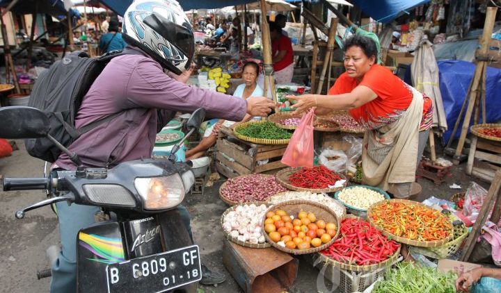 Hal-Hal Mendebarkan yang Dirasakan Cowok Setiap Pergi Belanja ke Pasar. Ujian Hidup!