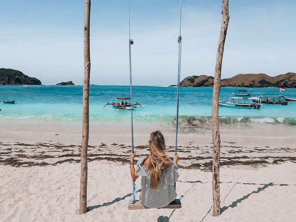 Rekomendasi 7 Pantai Indah di Lombok yang Menunggumu Datang. Kangen Nyebur Nggak Sih?