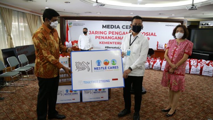 Nestle Cares Dukung Upaya Kementerian Sosial untuk Bantu Masyarakat Terdampak Covid-19