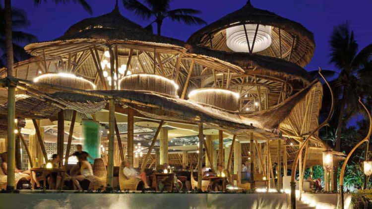 Azul Beach Club Bali: Arsitektur Bambu Super Mewah Ala Ara Design