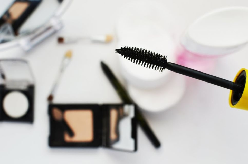 8 Produk Makeup yang Wajib Dimiliki Para Pemula. Aman dan Natural Buat Muka!