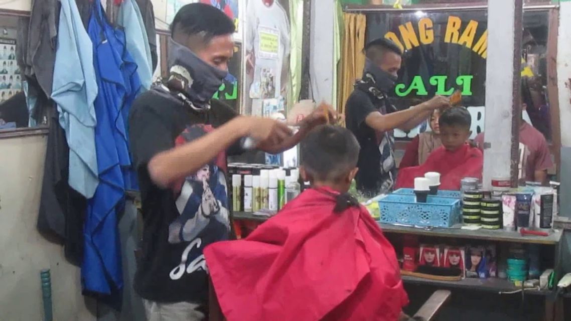 Nostalgia Tempat Cukur Zaman Dulu. Era Kejayaan Potong Rambut Sebelum Tren Barber Shop