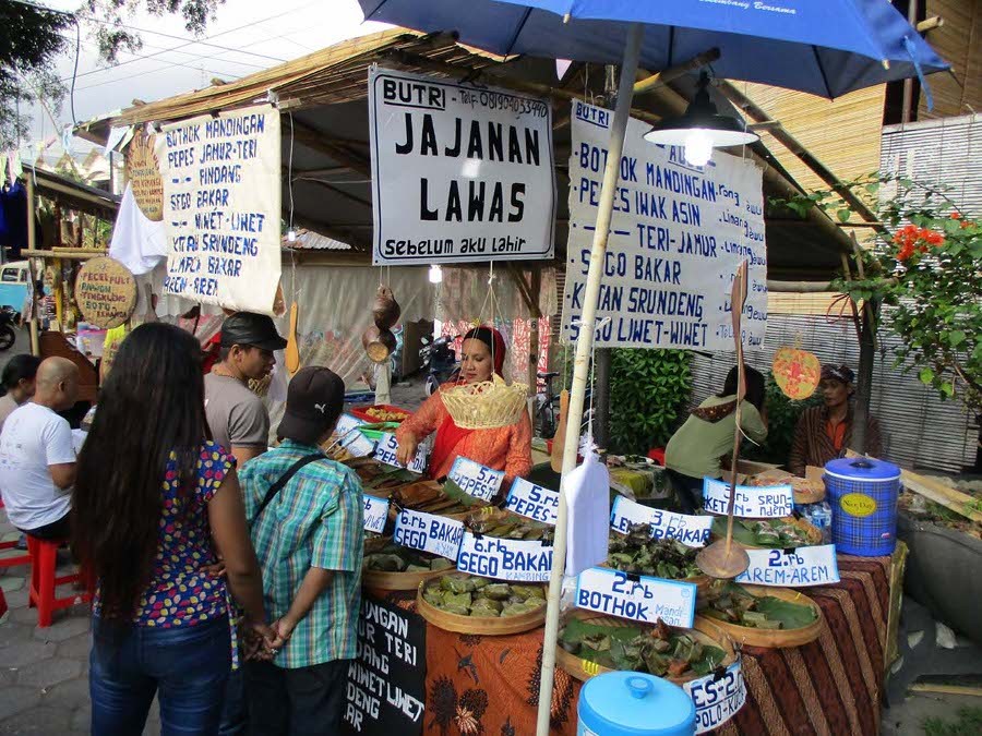 Nostalgia Pasar Kangen Jogja: Suasananya, Jajanannya, Barang Kunonya, Semuanya Bikin Kangen!