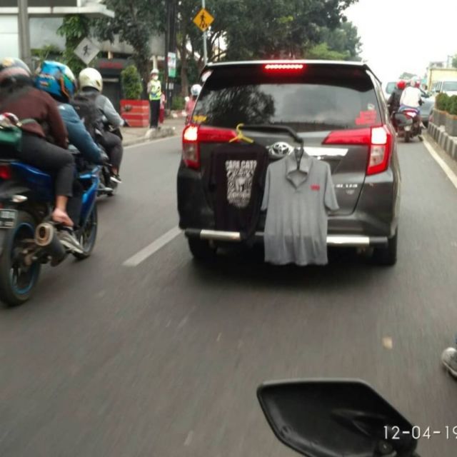 11 Fungsi Kocak Mobil yang Belum Banyak Orang Tahu. Biar Nggak Cuma Dipakai buat Jalan-Jalan Aja~