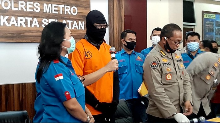 Ditangkap karena Narkoba, Dwi Sasono Akui Diri sebagai Korban. Istri Tak Tahu-Menahu