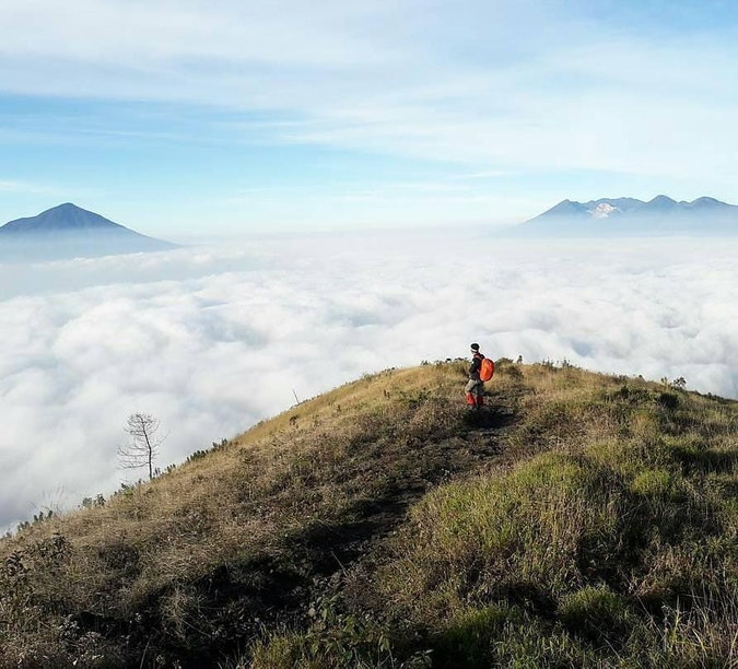 7 Gunung yang Telah Dibuka dengan Protokol New Normal. Pendaki Mau Mendaki ke Mana Nih?