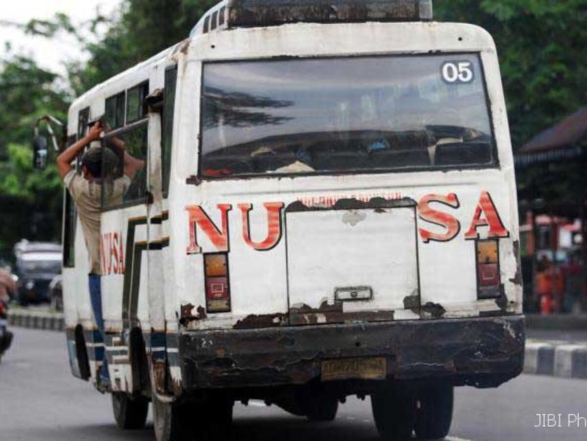 Rasanya Jadi Bucin Zaman Dulu, Titip Pesan Cinta Lewat Kursi di Angkot. Perjuangan Banget! :D