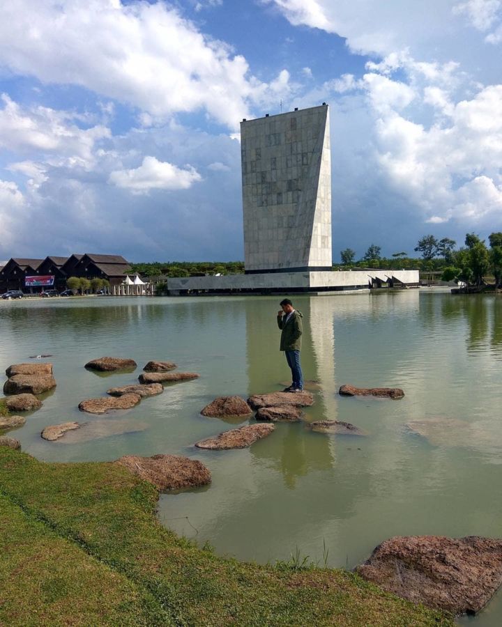 Berwisata Religius dan Budaya di Tulang Bawang Barat