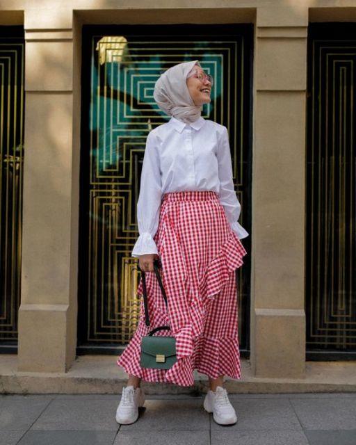 9 Motif Rok Hijabers Terkece yang Lagi Hits di Instagram. Cocok Buat yang Suka Tampil Unik!