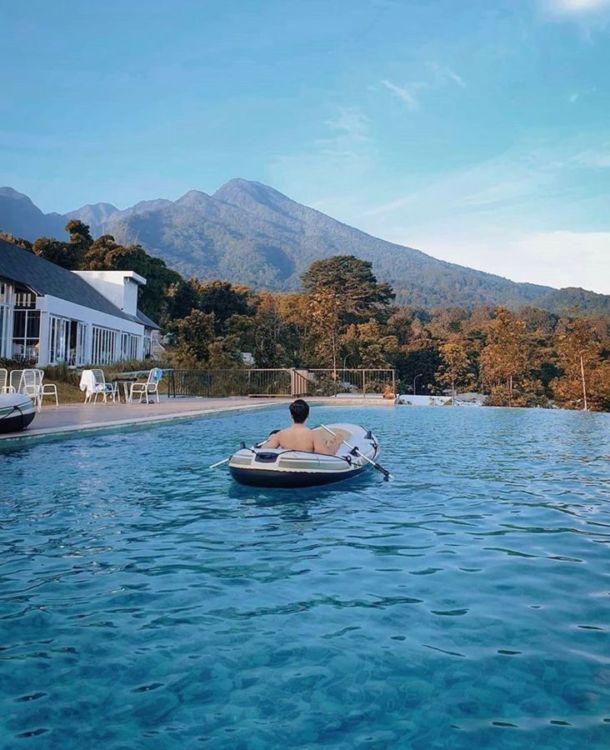 Leuweung Geledegan, Glamping Seru untuk Staycation di Bogor. Infinity Pool dan View-nya Menakjubkan!