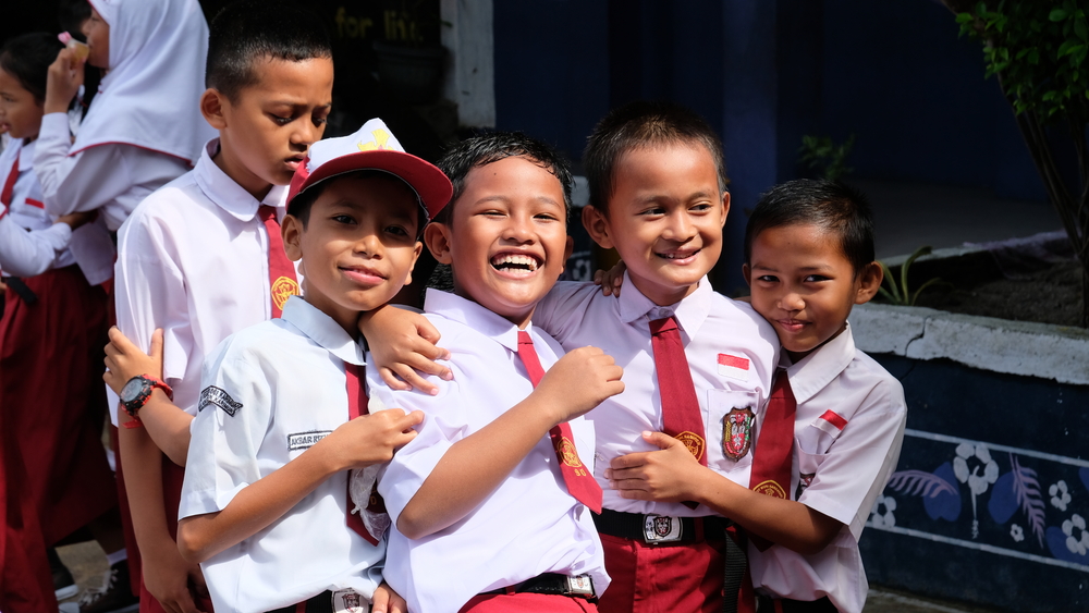 Derita Zaman SD, Inilah Hal-Hal yang Dulu Bikin Kita Dianggap sebagai Anak Cupu oleh Teman Lainnya