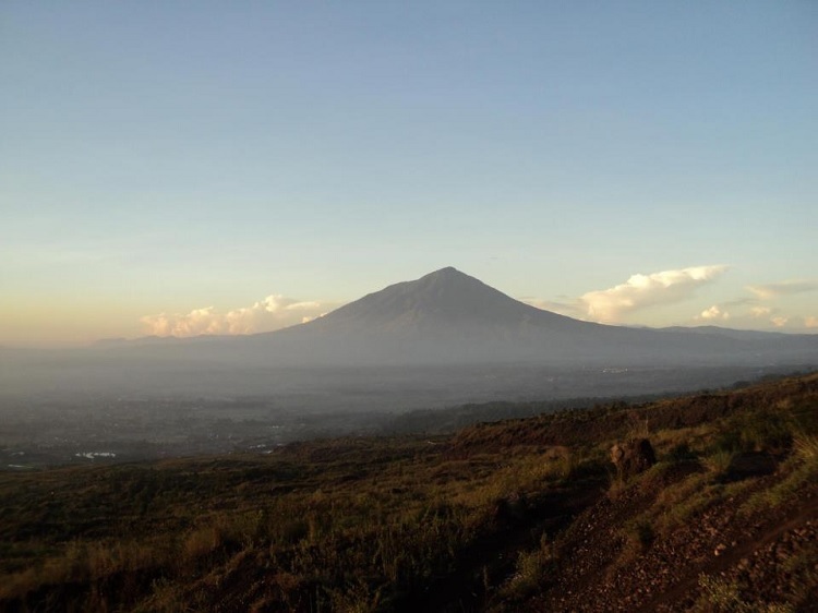 7 Gunung yang Telah Dibuka dengan Protokol New Normal. Pendaki Mau Mendaki ke Mana Nih?