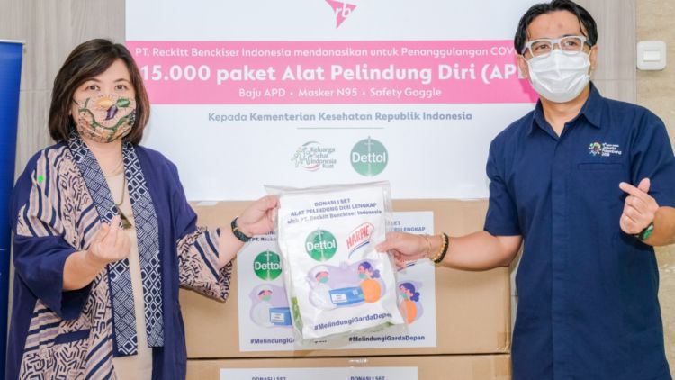 Salurkan Donasi Rp 22 M, Dettol dan Harpic Bantu #MelindungiGardaDepan Lawan Covid-19