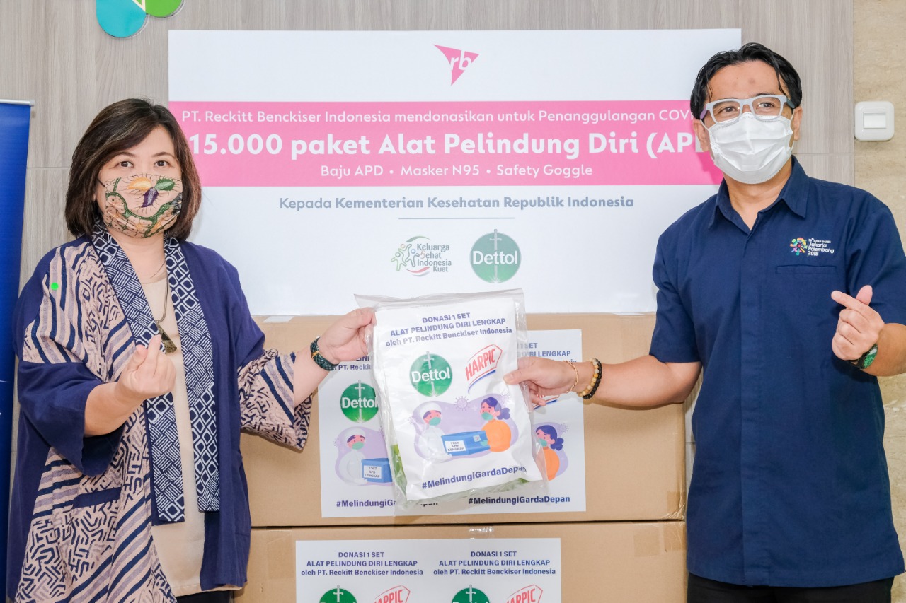 Salurkan Donasi Rp 22 M, Dettol dan Harpic Bantu #MelindungiGardaDepan Lawan Covid-19